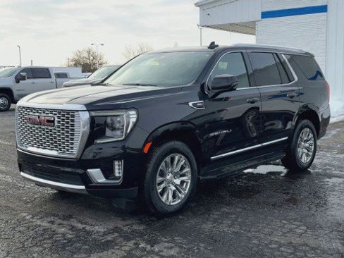 Used 2024 GMC Yukon Denali w/ Advanced Technology Package image 4