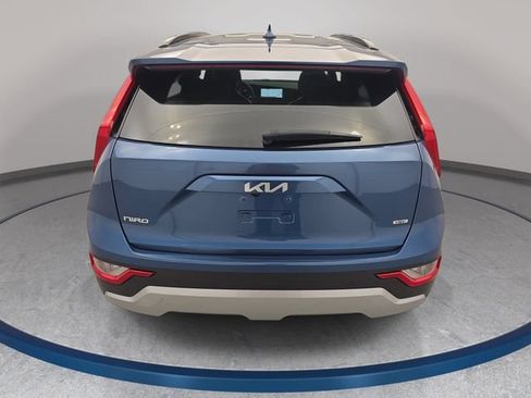 Used 2023 Kia Niro EX FWD image 6