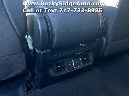 Used 2025 Chevrolet Silverado 1500 LT image 11