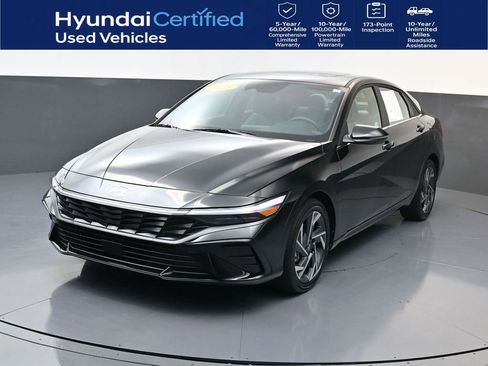 Certified 2025 Hyundai Elantra Limited image 1