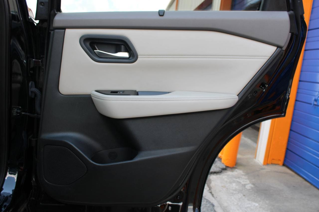 Used 2023 Nissan Rogue SL w/ SL Premium Package FWD image 40