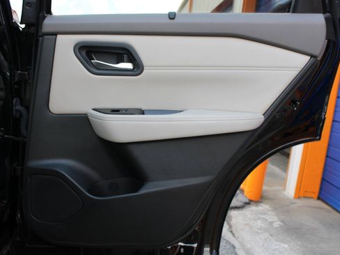 Used 2023 Nissan Rogue SL w/ SL Premium Package FWD image 40