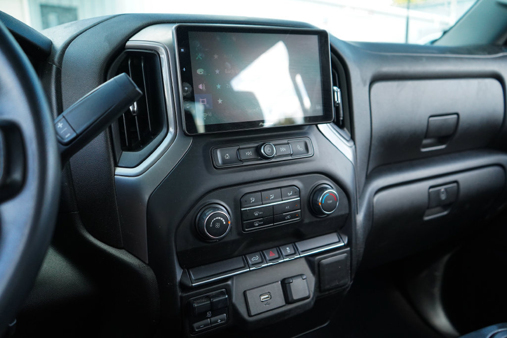 Used 2020 Chevrolet Silverado 2500 Custom w/ Custom Value Package AWD/4WD image 8