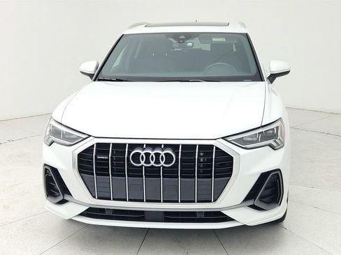 Used 2025 Audi Q3 2.0T Premium AWD/4WD image 2