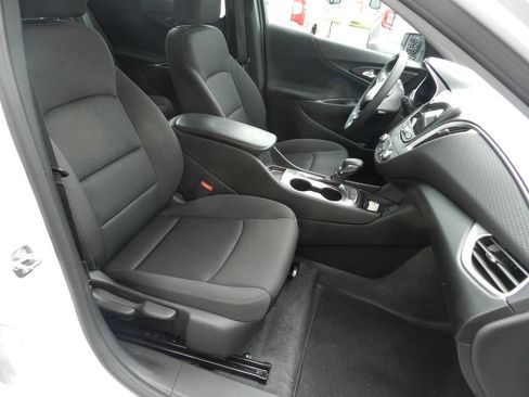 Used 2024 Chevrolet Malibu LS FWD image 11