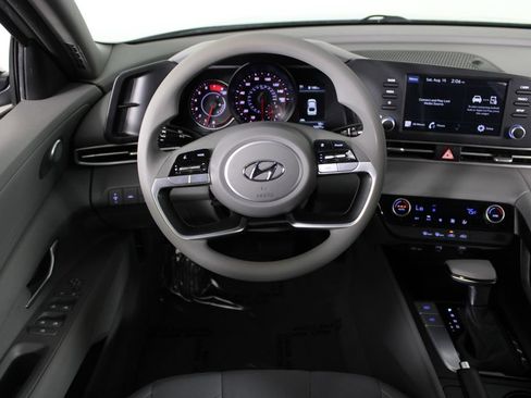 Certified 2023 Hyundai Elantra SEL FWD image 8