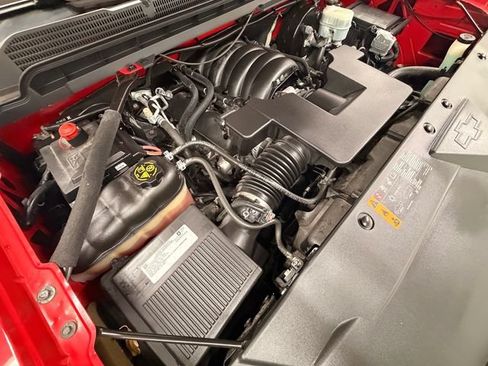 Used 2018 Chevrolet Silverado 1500 Custom w/ Custom Value Package RWD image 10