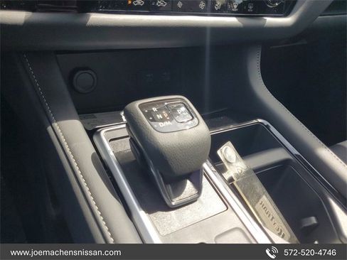 New 2025 Nissan Pathfinder SV image 21