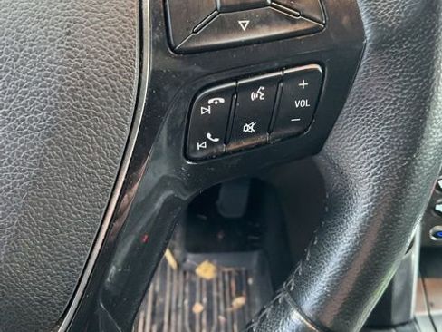 Used 2017 Ford Explorer Limited image 22