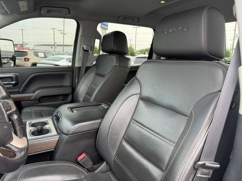 Used 2019 GMC Sierra 3500 Denali w/ Duramax Plus Package AWD/4WD image 17