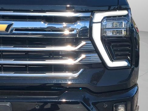 Used 2024 Chevrolet Silverado 3500 High Country image 26