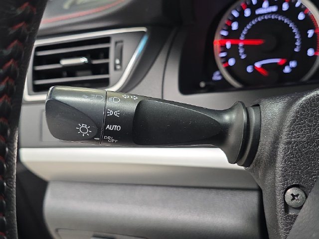 Used 2017 Toyota Camry SE FWD image 24