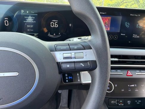 Used 2025 Hyundai Sonata SEL FWD image 16