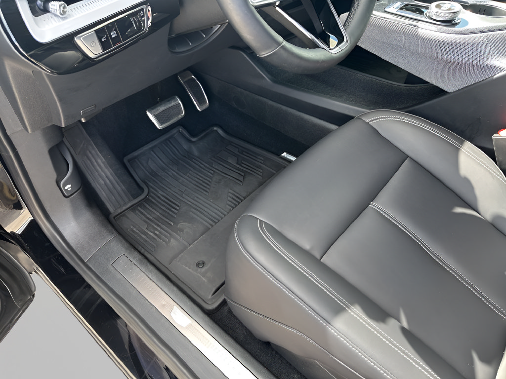 Certified 2025 Cadillac Optiq Luxury 1 AWD/4WD image 18