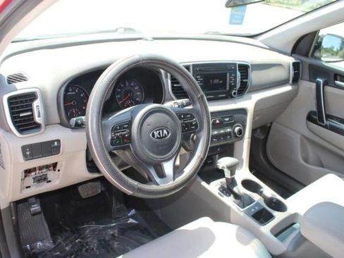 Used 2019 Kia Sportage LX FWD image 10