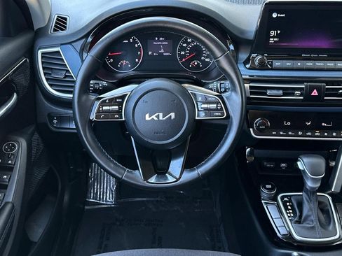 Used 2022 Kia Seltos S image 28