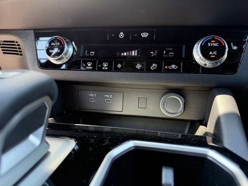 New 2026 Mitsubishi Outlander AWD image 25