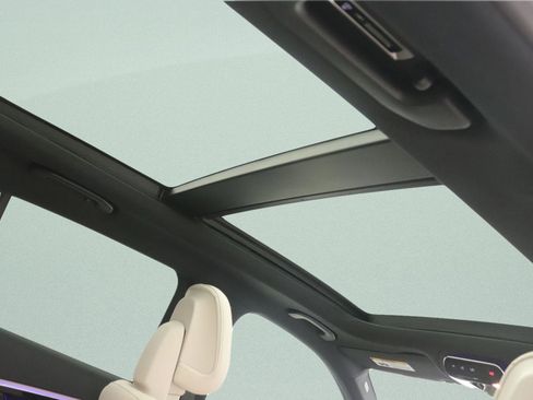 New 2026 Mercedes-Benz GLC 300 image 12