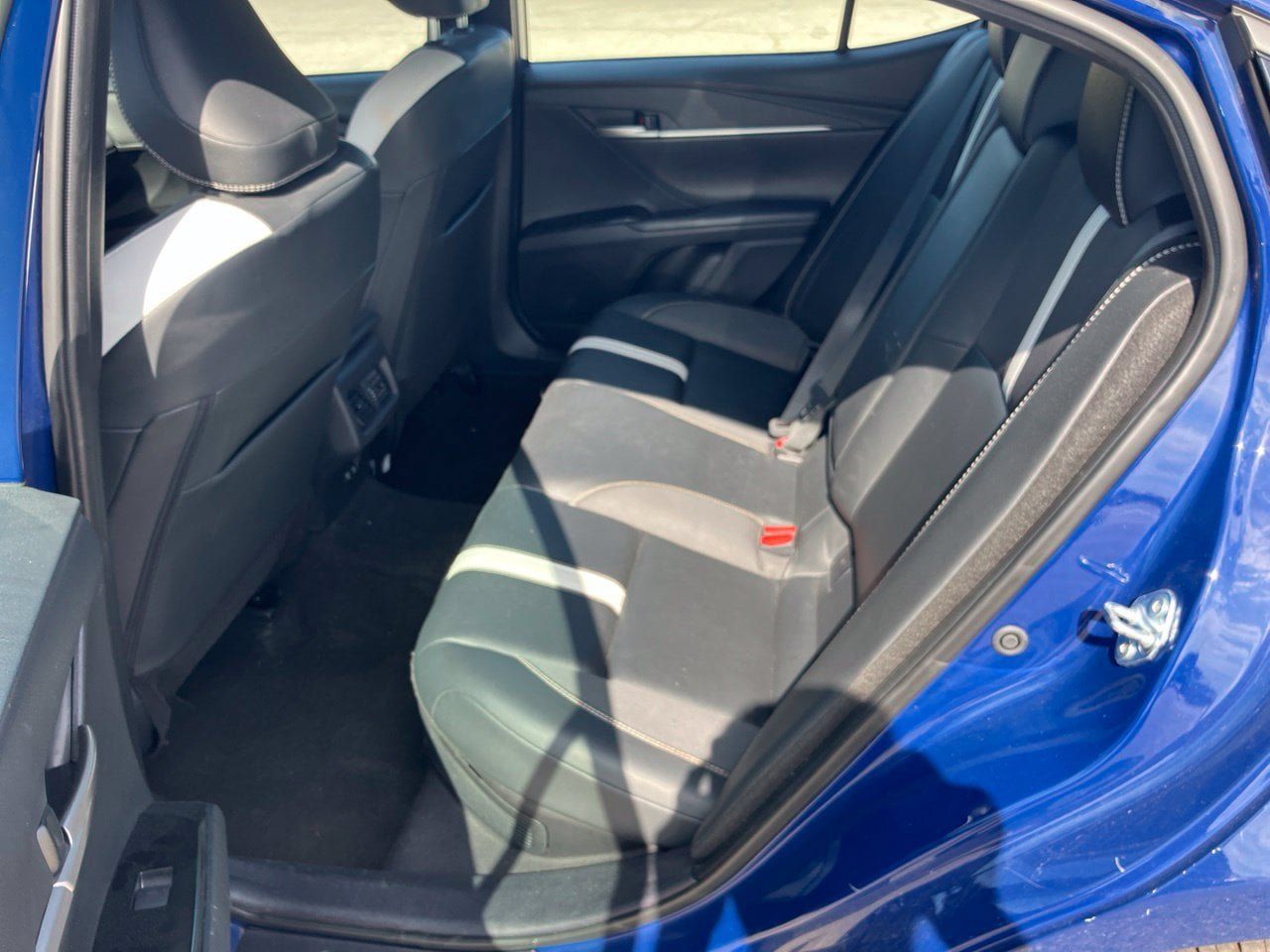Used 2025 Toyota Camry SE FWD image 8
