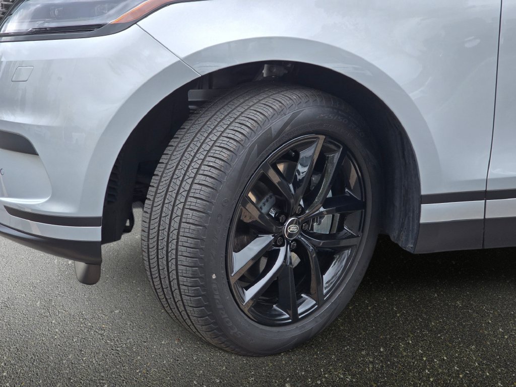 Certified 2025 Land Rover Range Rover Velar S AWD/4WD image 34