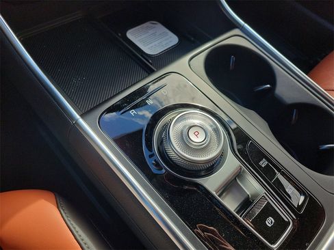 New 2026 Kia Carnival EX image 36