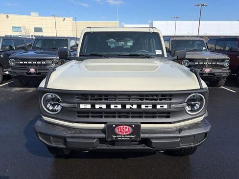 New 2025 Ford Bronco 4-Door AWD/4WD image 2