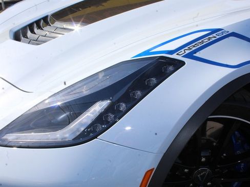 Used 2018 Chevrolet Corvette Grand Sport w/ Carbon 65 Edition image 31