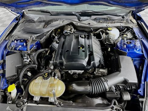 Used 2018 Ford Mustang Coupe image 28