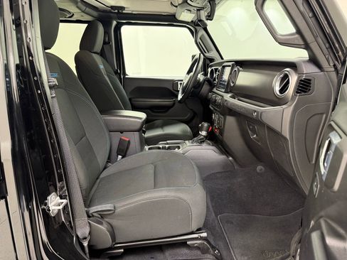 Used 2021 Jeep Wrangler Unlimited Rubicon 4xe w/ Dual Top Group image 31