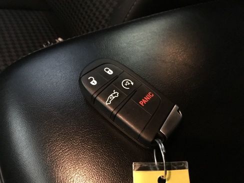 Used 2022 Dodge Charger R/T w/ Blacktop Package image 11