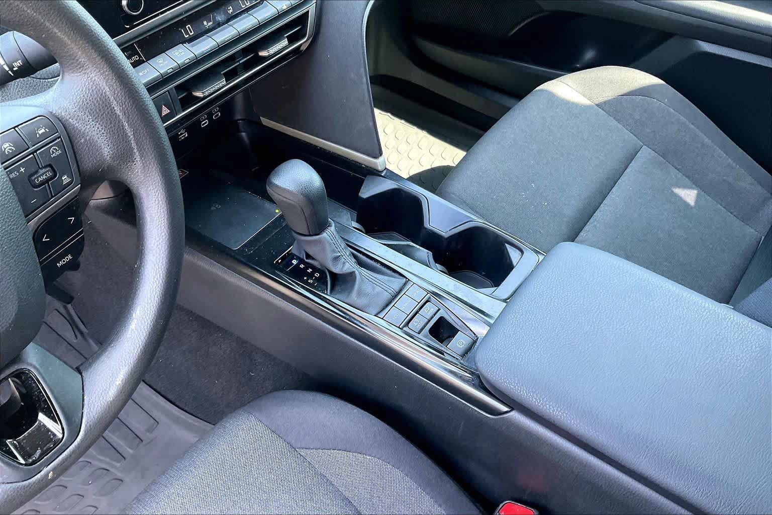 Used 2025 Toyota Camry LE FWD image 16