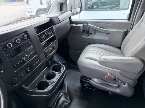 Used 2019 Chevrolet Express 2500 w/ Driver Convenience Package image 34