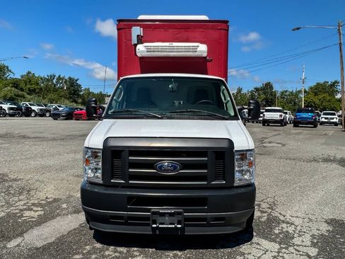 Used 2024 Ford E-350 and Econoline 350 Super Duty w/ Power Windows & Locks Group RWD image 8