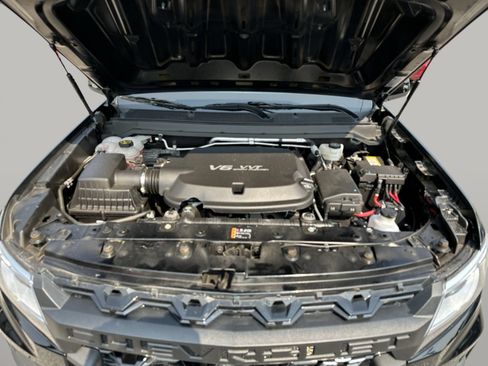 Used 2022 Chevrolet Colorado ZR2 AWD/4WD image 17