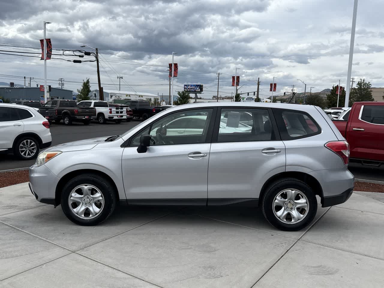 Used 2014 Subaru Forester 2.5i AWD/4WD image 2