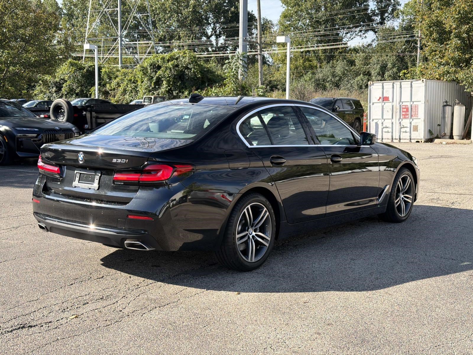 Used 2022 BMW 530i xDrive w/ Premium Package AWD/4WD image 9