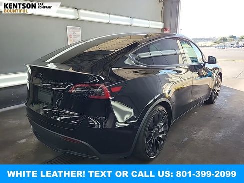 Used 2023 Tesla Model Y Performance image 5