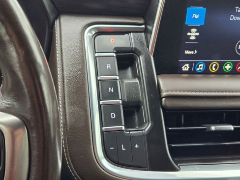 Used 2021 Chevrolet Tahoe Z71 w/ Z71 Signature Package AWD/4WD image 18