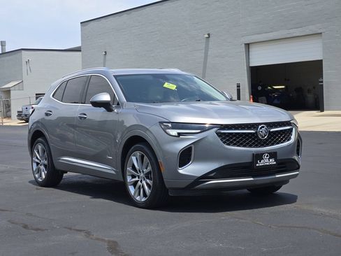 Used 2023 Buick Envision Avenir FWD image 3