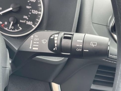 Used 2025 Nissan Rogue S image 20