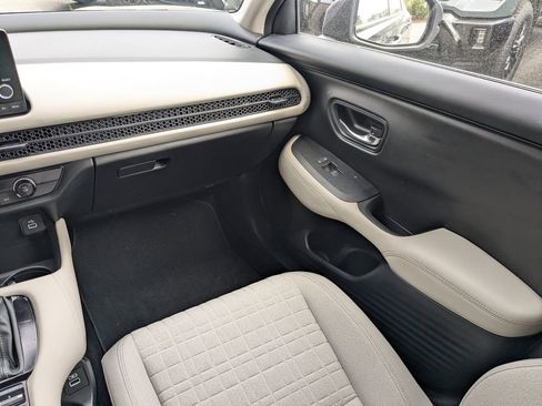 Used 2023 Honda HR-V LX image 16