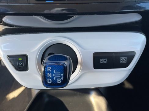 Used 2017 Toyota Prius One image 17