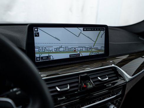 Used 2021 BMW 540i xDrive image 11