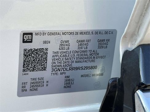 Used 2024 Chevrolet Equinox EV LT image 27