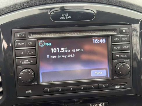 Used 2013 Nissan Juke SL image 29