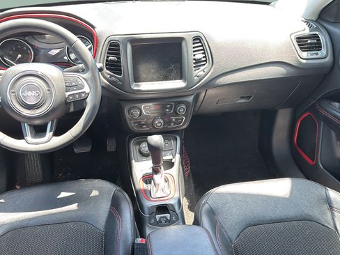Used 2021 Jeep Compass Trailhawk AWD/4WD image 11