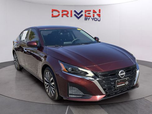 Used 2023 Nissan Altima 2.5 SV FWD image 7