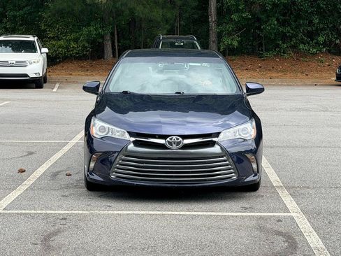 Used 2015 Toyota Camry LE FWD image 4