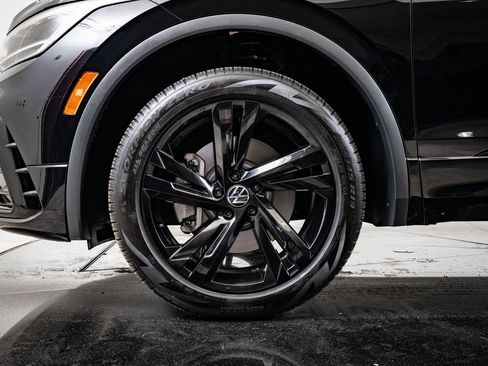 Used 2024 Volkswagen Tiguan SE R-Line image 13