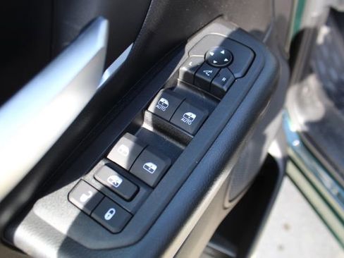 New 2026 RAM 1500 4x4 Crew Cab image 11